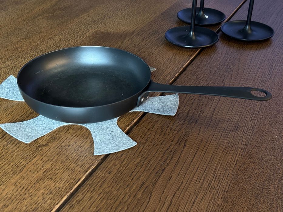 IKEA VARDAGEN Patelnia 20 cm żeliwna