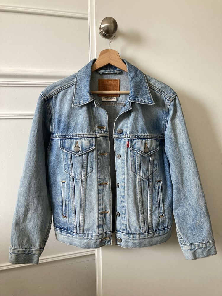 Kurtka Levi’s / Jasny jeans / Rozmiar 34 XS