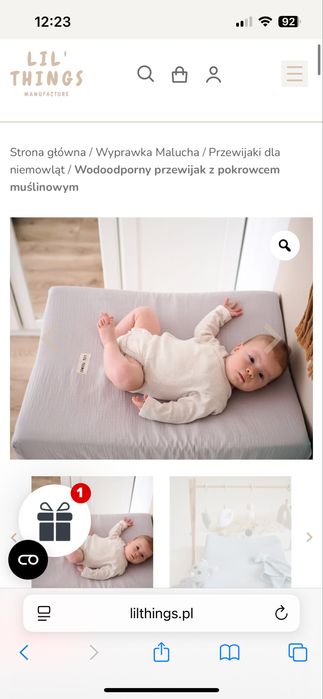 Przewijak wodoodporny Lil Things i dwa prześcieradła H&M