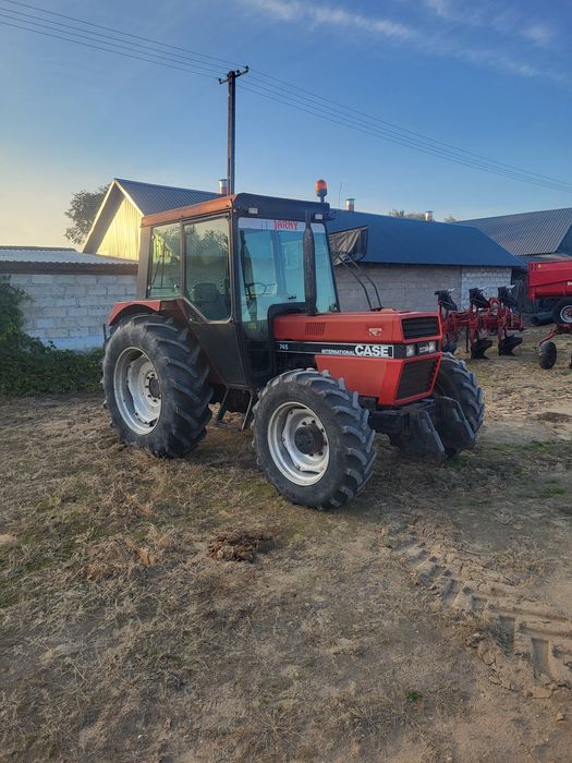 Ciągnik Case International 745