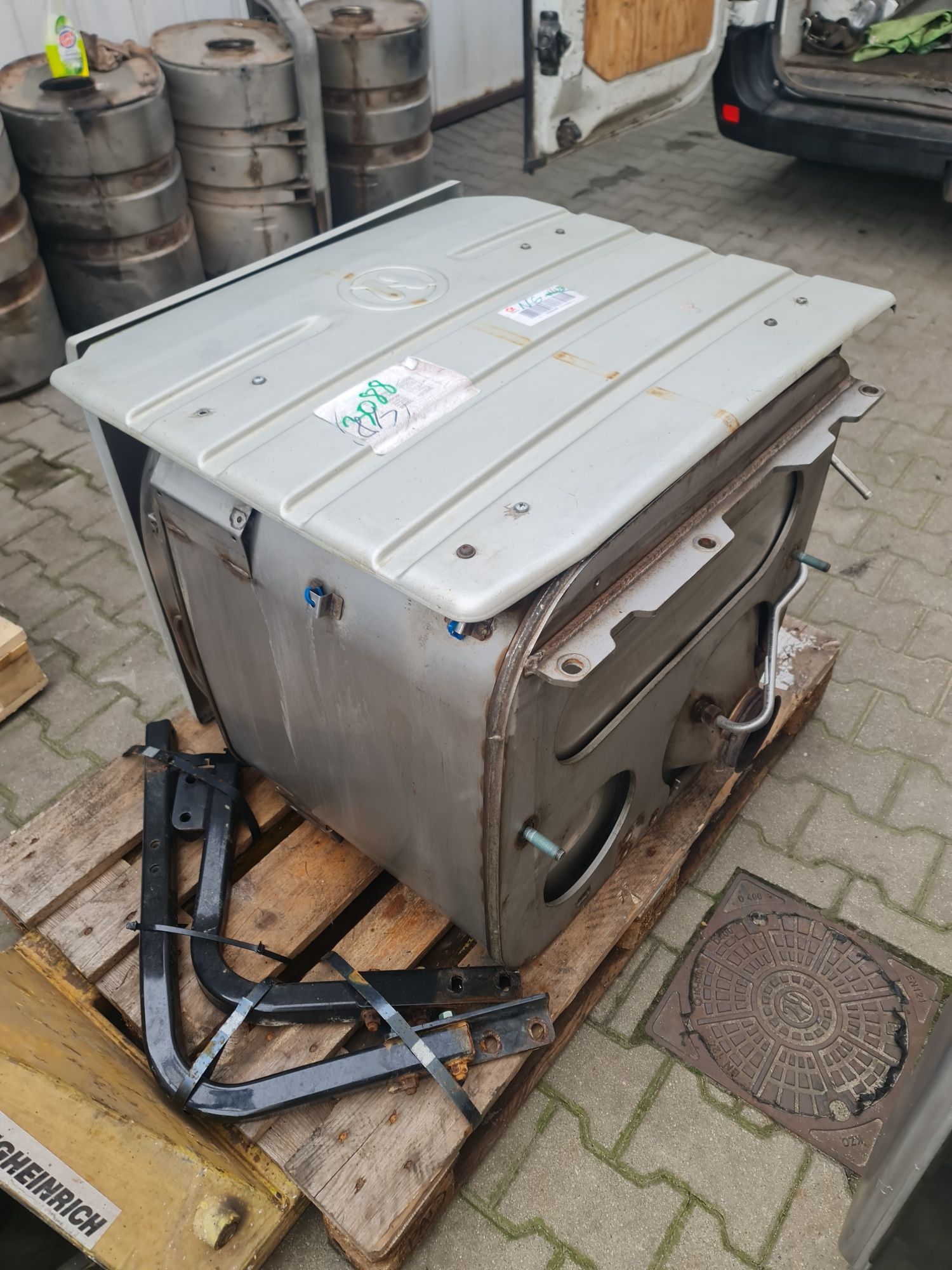 Katalizator dpf  tłumik scr man tgx tg3 tgs stan bdb gwarancja faktura