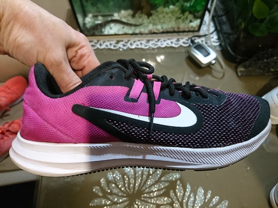 Взуття для дівчинки 9-12 років (22-24см)