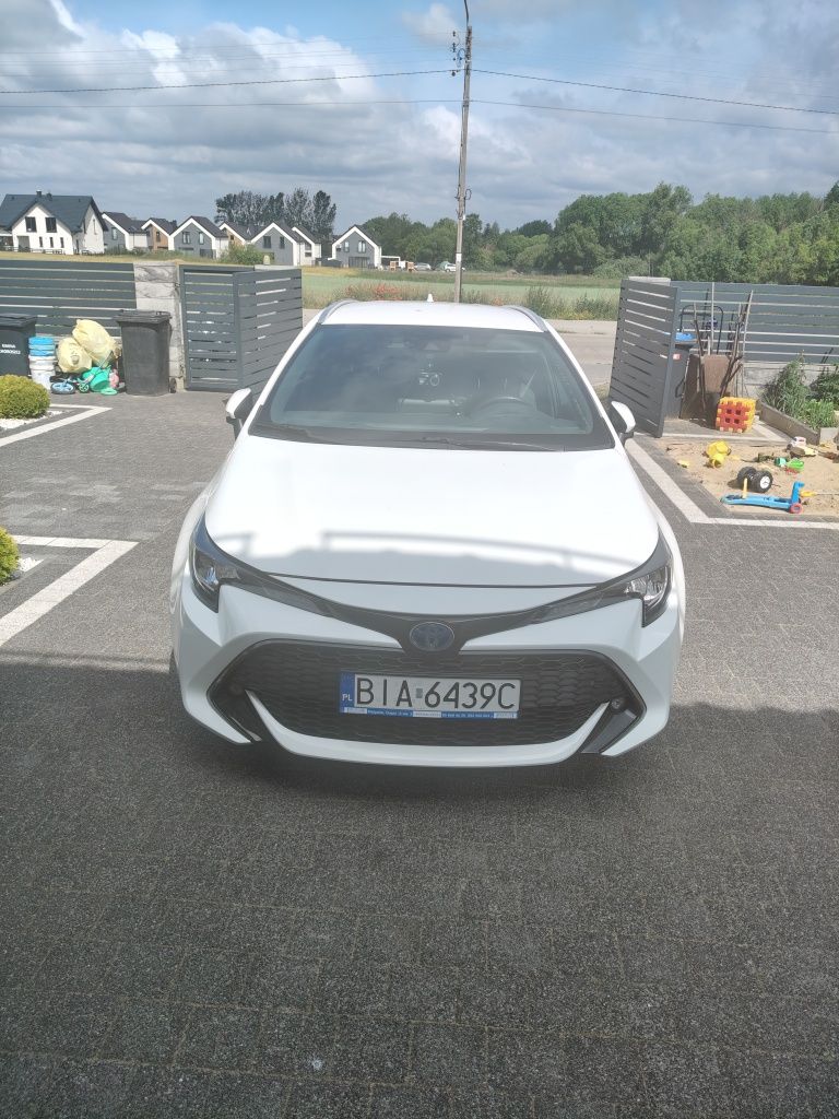 Toyota Corolla 1.8 98KM Hybryda Automat Navi Fulled Radar Camera