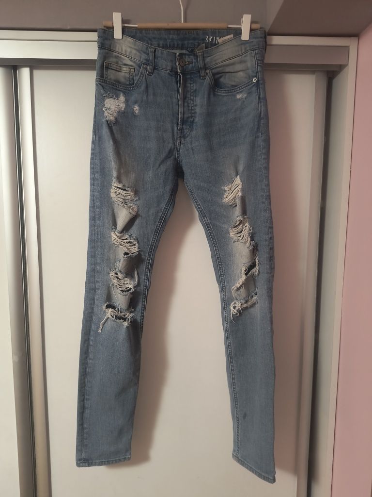 Spodnie z dziurami H&M