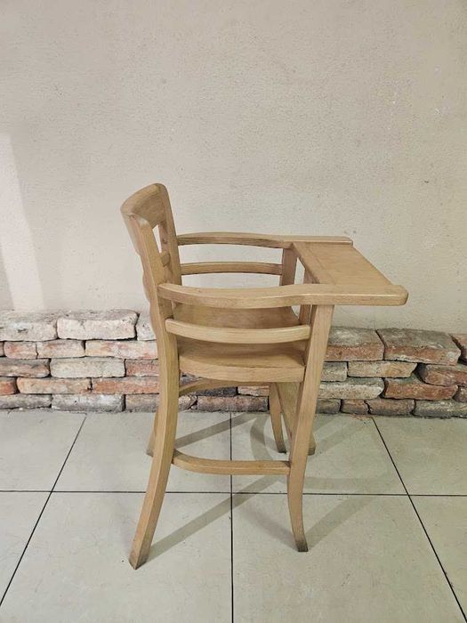 Krzesełko do karmienia vintage PAGED – solidne i stabilne