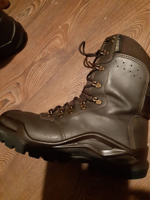 Армійські чоботи