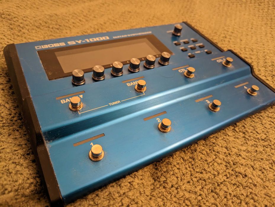 Syntezator Roland SY1000 + Roland GK3 przetwornik