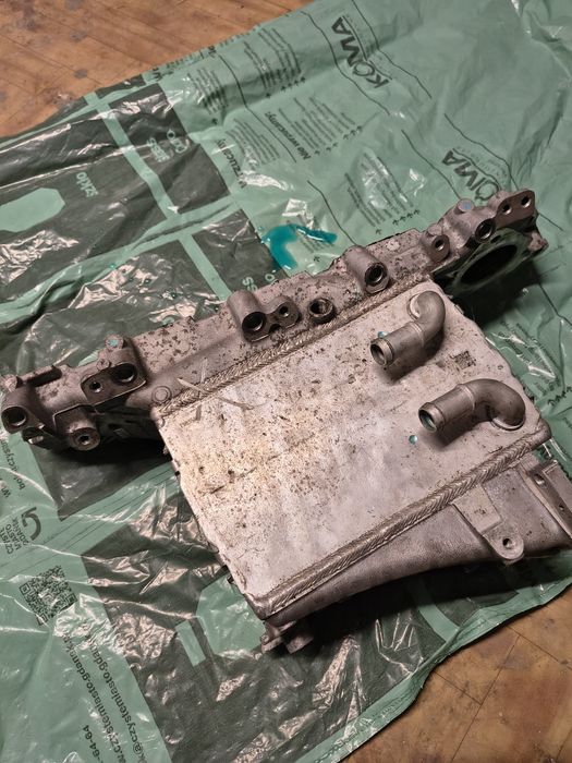 Kolektor ssący 1.6Tdi.Skoda VW Seat