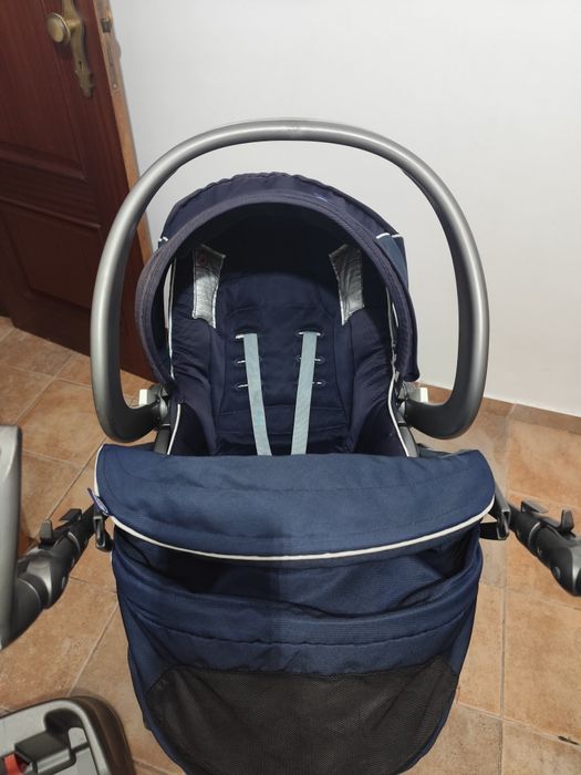 Carrinho bebé da Chicco, ovo e adaptador