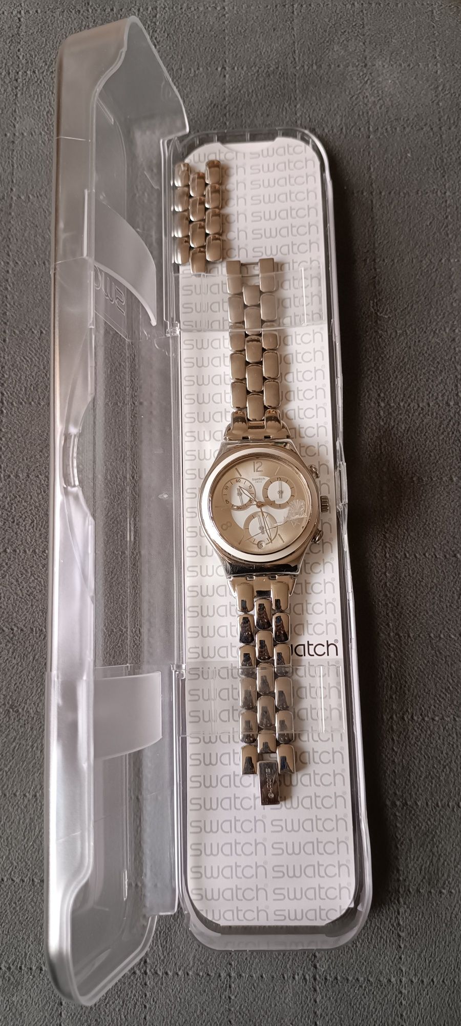 Relógio Swatch a funcionar perfeitamente