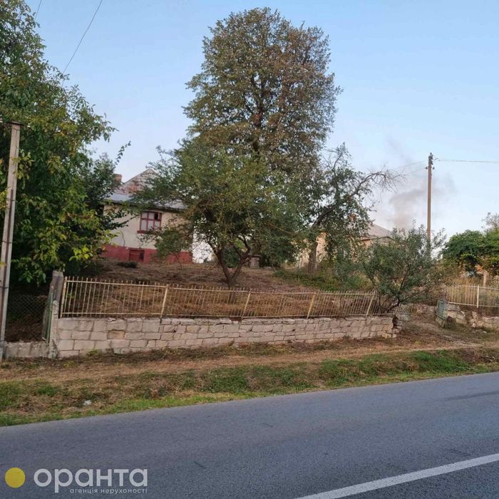 Продаж будинку в с. Малий Ходачків 25сот. землі