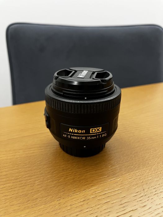 Nikkor 35mm 1.8 + etui