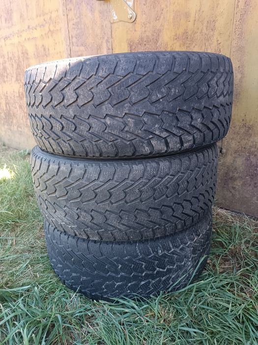 Продам покрышки R16