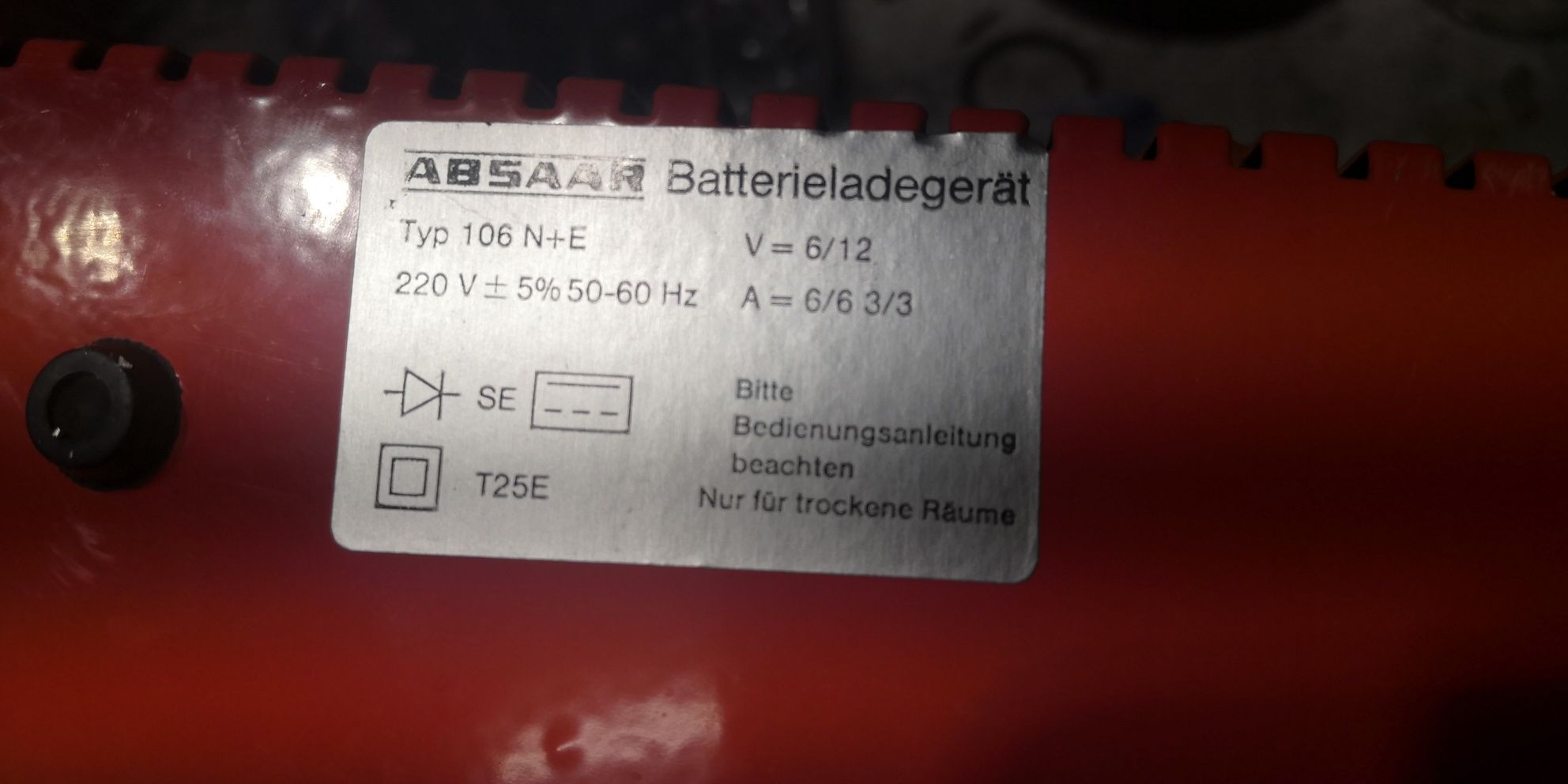 Prostownik Absaar stan bdb 6v i 12v Germany