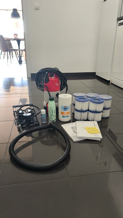 Jacuzzi Lay-Z Spa + Chuveiro. Sem MBWay. Scammers serão reportados.