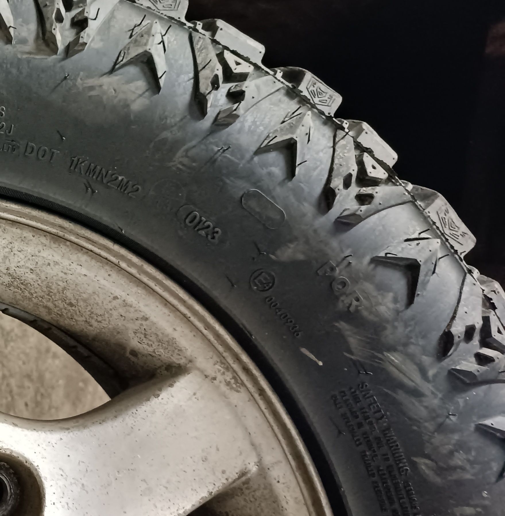 Шини болотні з дисками R15 6*139.7 235/75 R15 Terracan