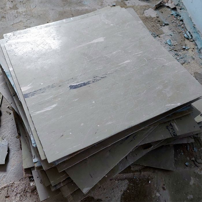 Oddam linoleum studentom