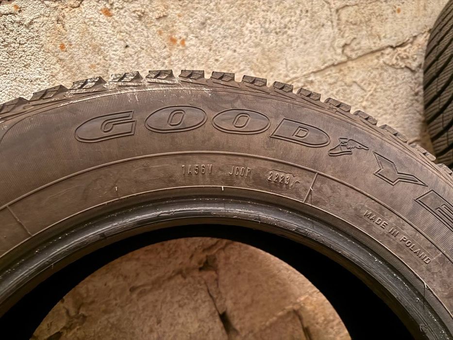 Goodyear UltraGrip Ice+, розмір 215/65 R16