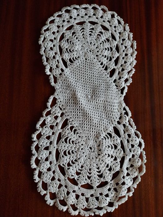 Naperon de renda vintage, em forma de infinito