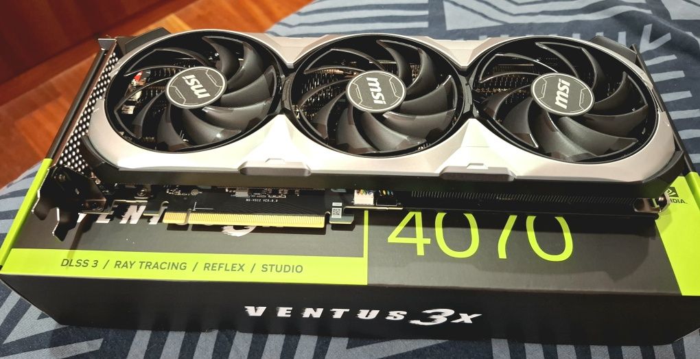 Placa gráfica Nvidia RTX 4070 nova c/ garantia