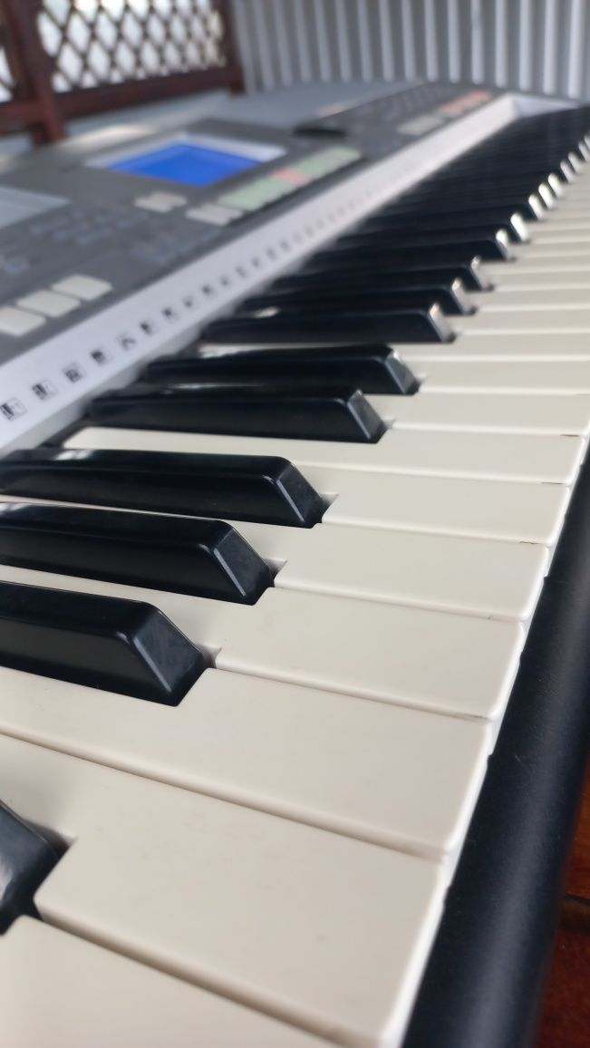 Синтезатор  YAMAHA