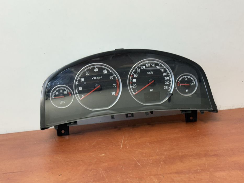 Licznik Opel Vectra C 1.8 16V 131.930.84PB