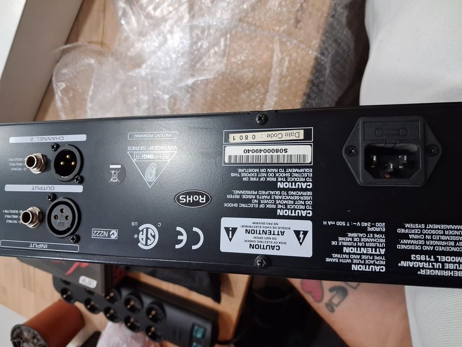 Behringer Model T1953 Tube Ultragain (Como Novo)