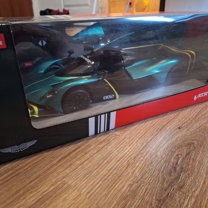 RASTAR RC 1:14 Aston Martin Valkyrie AMR PRO zdalnie sterowane auto