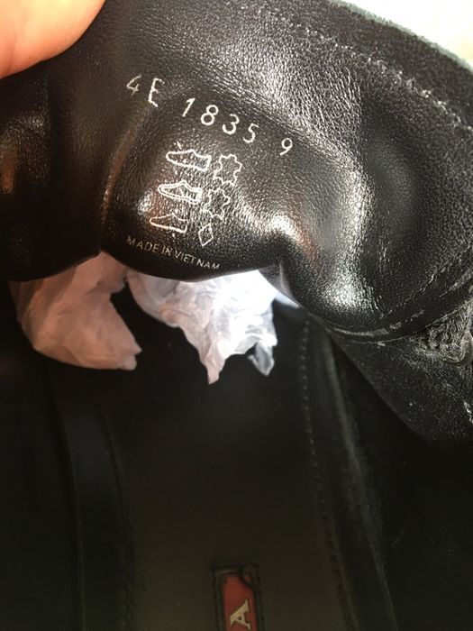 Спортивные туфли Прада 42размер(9) оригинал !