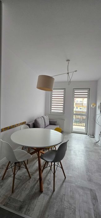 Wynajmę 3 pokoje z balkonem II piętro nowy budynek.