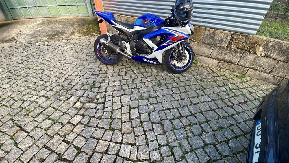 Suzuki GSXR 750***