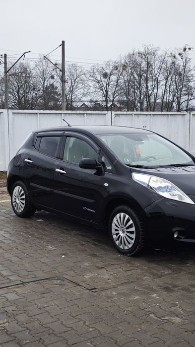 Продам Nissan leaf 46кВт.