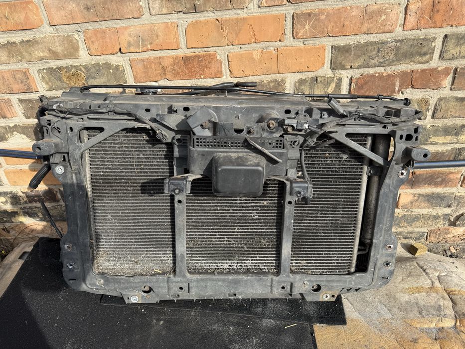 Передня панель телевізор касета радіаторів Mazda 3 BM 2013- 2,2 дизель