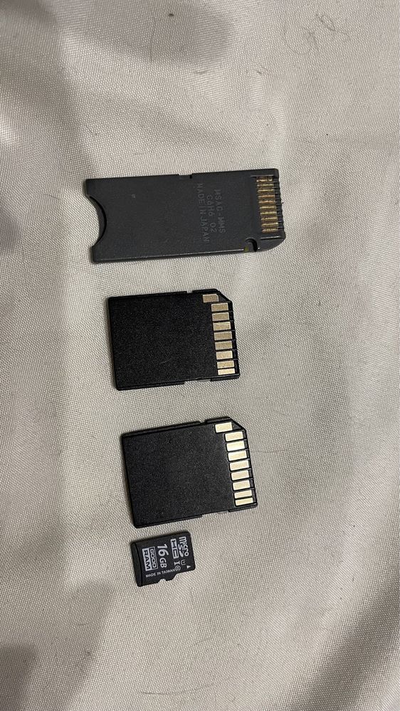 Адаптери (micro SD, Good ram, Sony) та карта пам’яті на 16GB