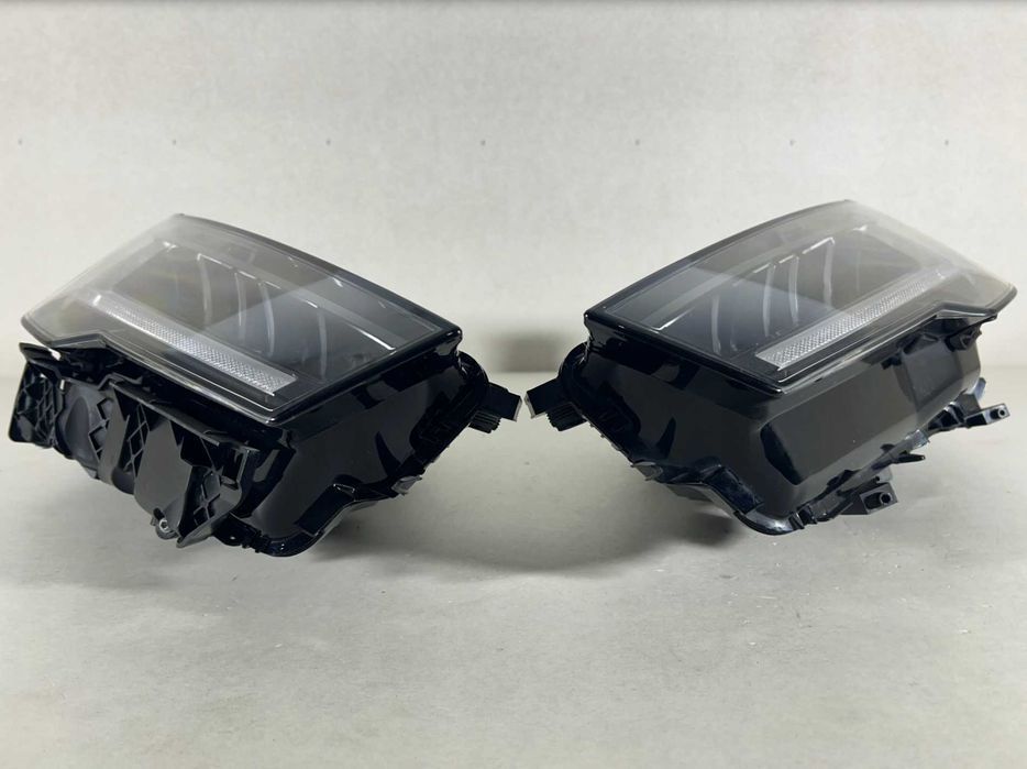 Фары передние Фара правая левая Lamborghini Urus разборка