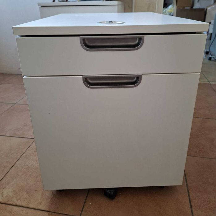 Komoda biurowa na kółkach GALANT, zamykana na hasło