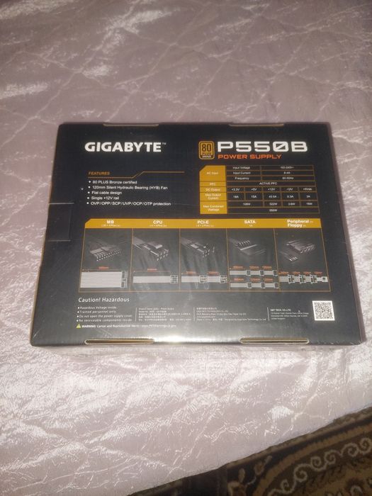 Блок живлення для комп'ютера  550 W - 400 W