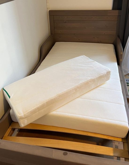 Cama criança IKEA extensível com colchão