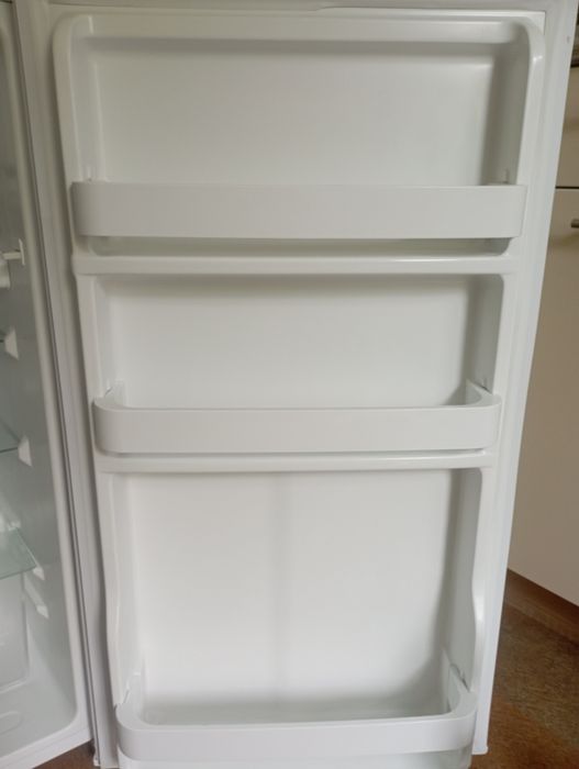 Продам холодильник ЕLENBERG-.85см