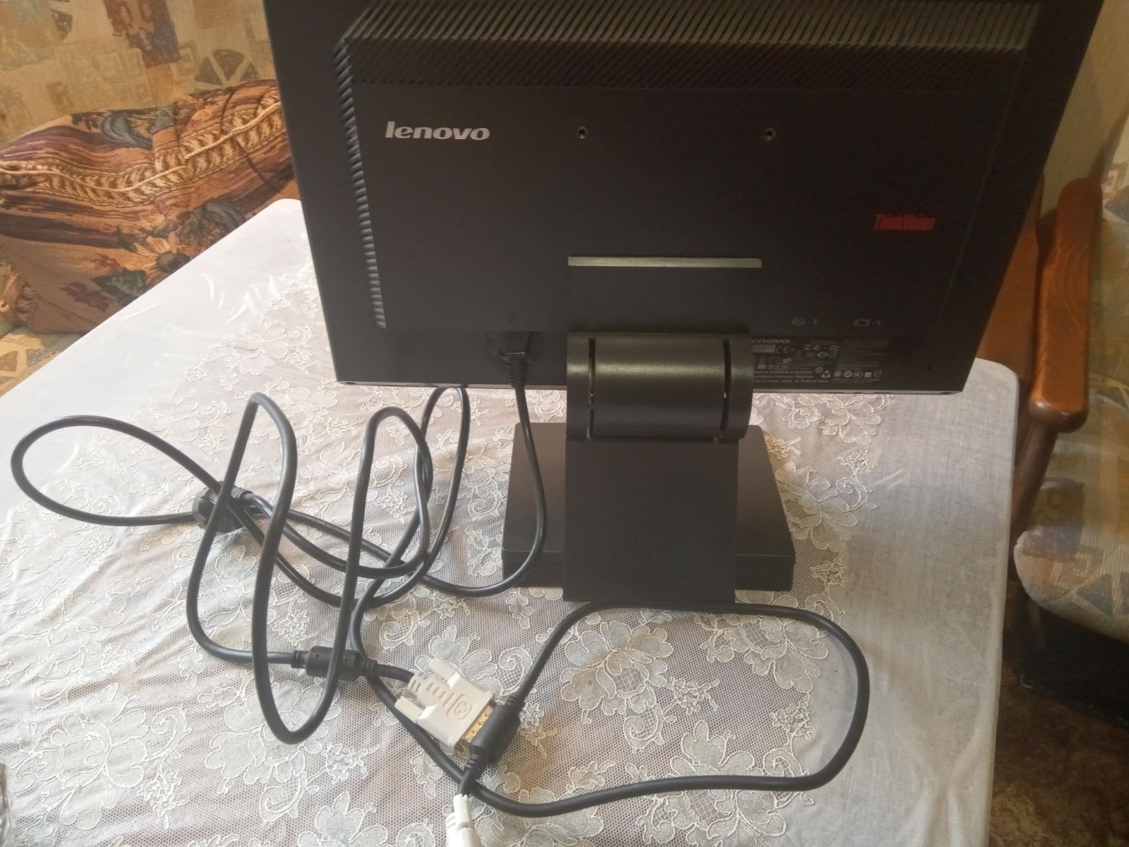 Монітор Lenovo 18.5'