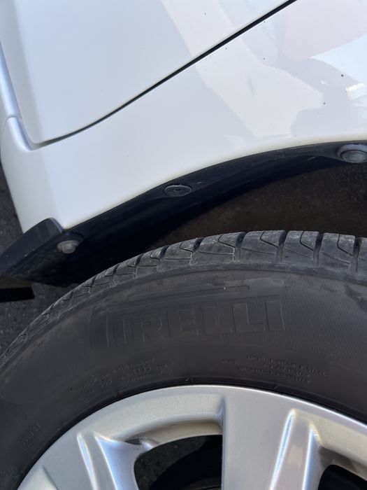 Toyota Yaris 2014р., офіційний автомобіль, без ДТП