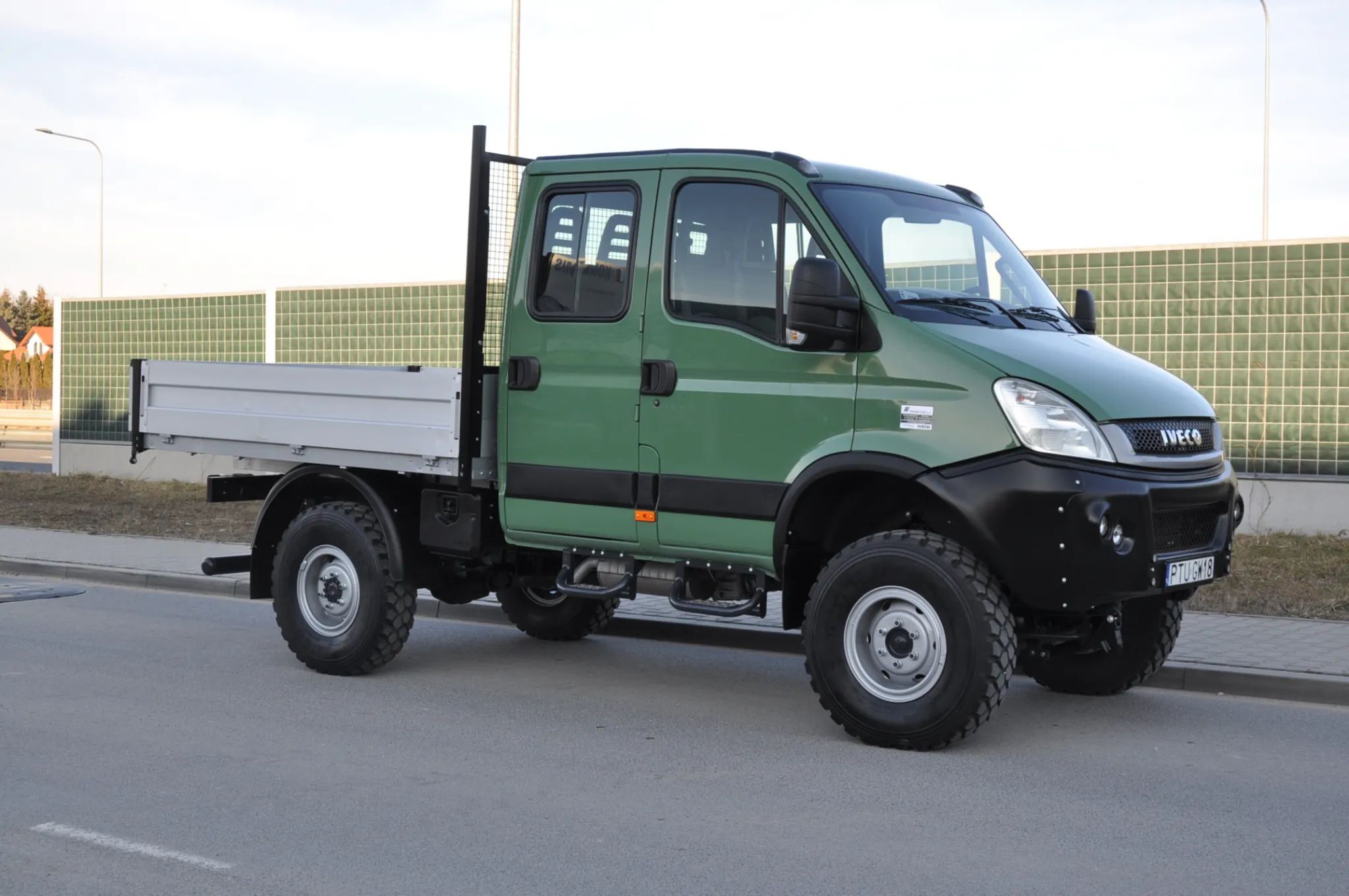 Iveco DAILY 35S17DW 4x4 DO 3.5T DMC KRAJOWE BEZWYPADKOWE Z INSTYTUCJI PAŃSTWOWEJ