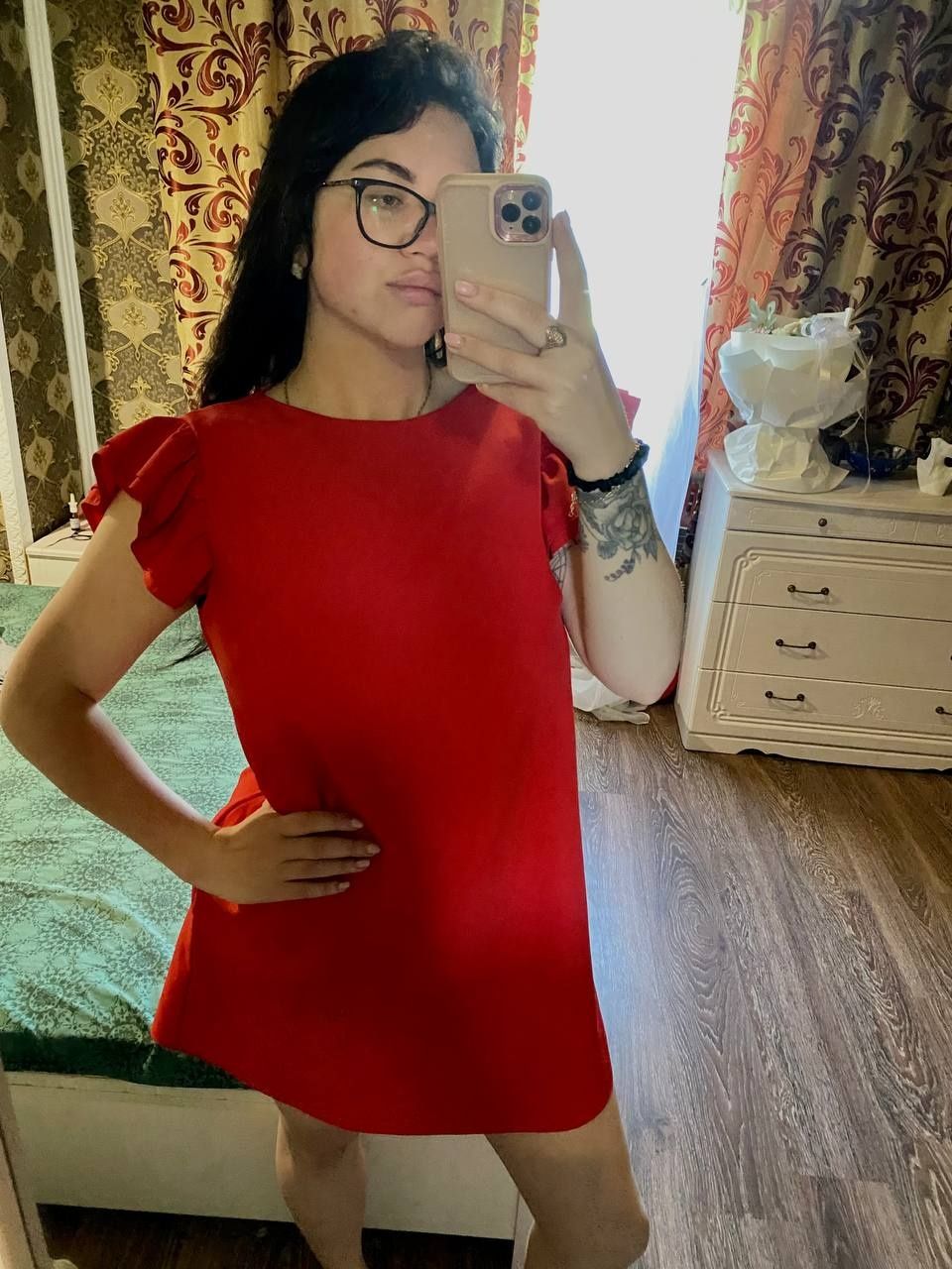 Нереальна коктейльна насичено червона сукня 48- 50 розмір