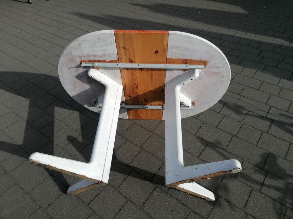 Stół drewniany rozkladany