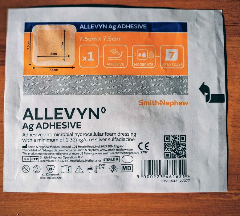 Allevyn Ag adhesive opatrunek ze srebrem 7.5x7.5