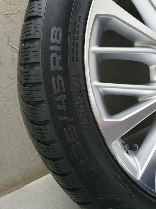 Продам комплект дисків 5х114,3 з шинами NOKIAN TYRES 235/45/R18