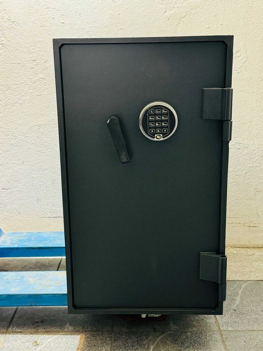 Sejf domowy sejfy do biura, kasa pancerna 450 klasa III dos Grati FVAT