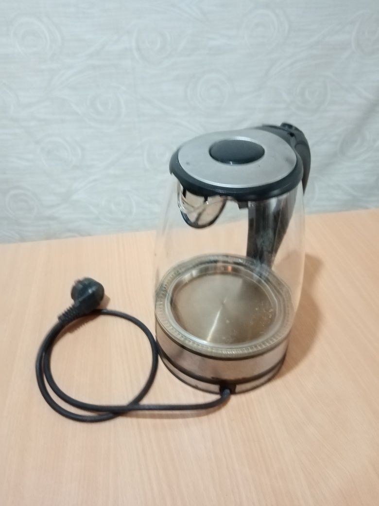 Chaleira elétrica só por 3€