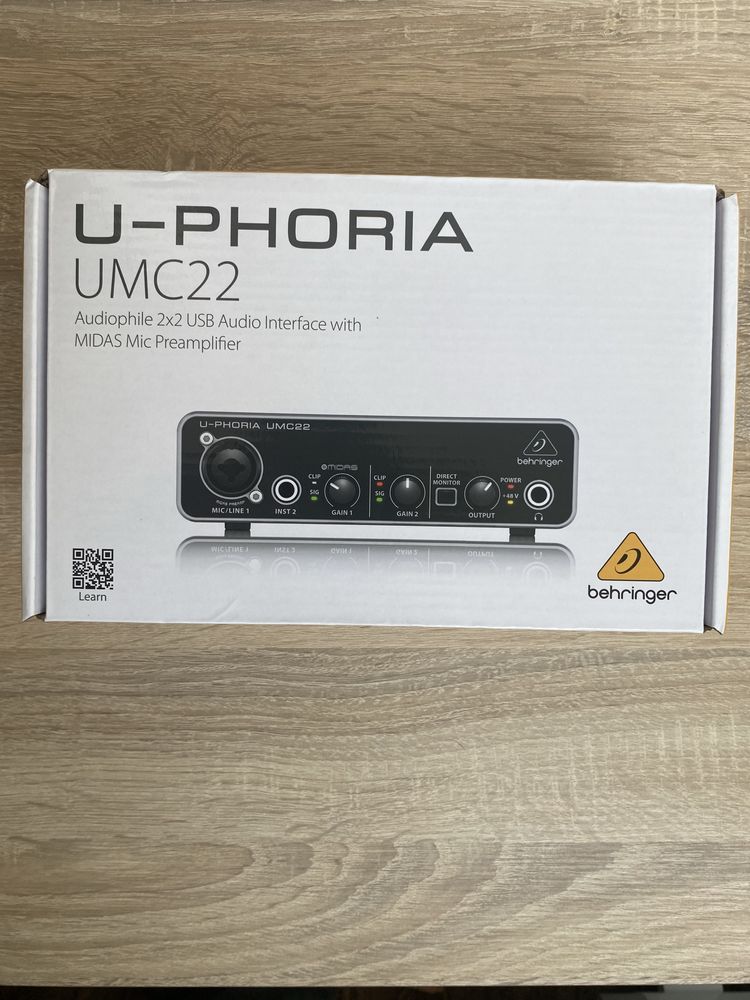 Звукова карта behringer umc22