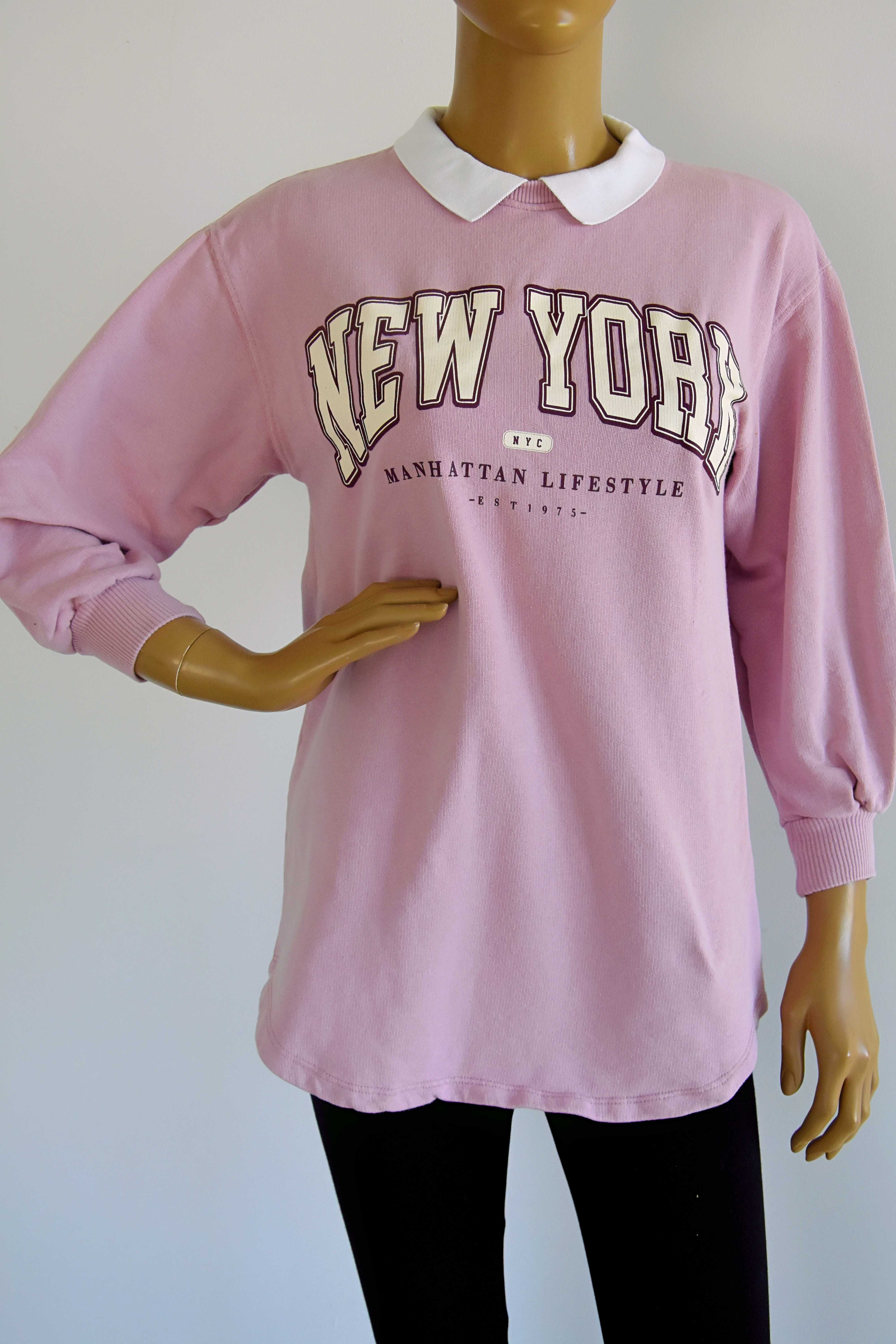 Liliowa bluza z kołnierzykiem napisem New York S 38